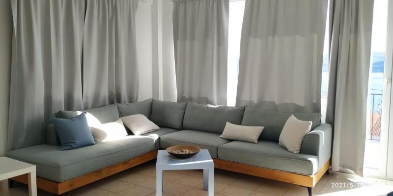 Doras House In Village Άνετο Διαμέρισμα Υπέροχη Θέα Pyrgadikia Bagian luar foto