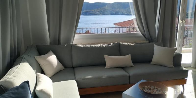 Doras House In Village Άνετο Διαμέρισμα Υπέροχη Θέα Pyrgadikia Bagian luar foto